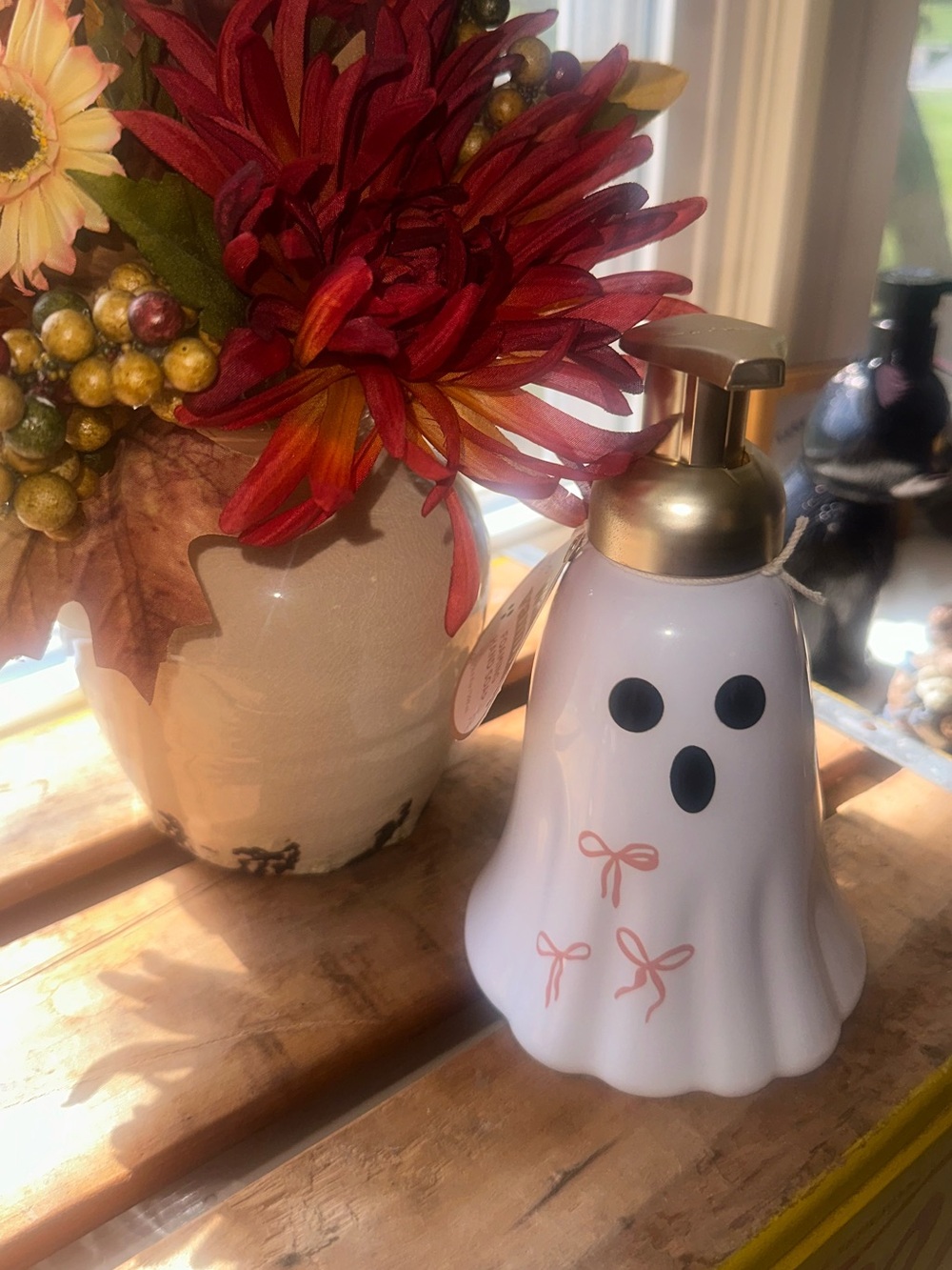 Jack-o-Lantern Hand Soap -Spooky Orange - Picture 2 of 10